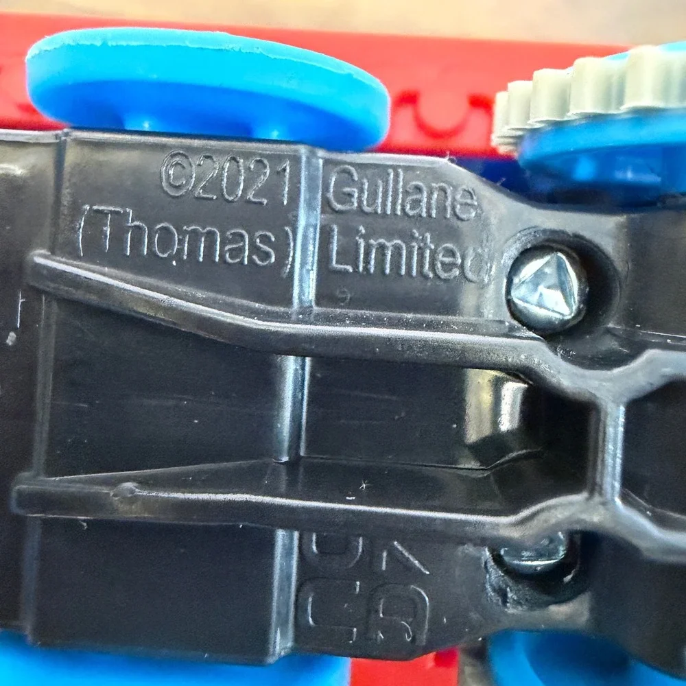 Mattel Thomas & Friends Toy Train Blue Thomas All Engines Motorized Track Master